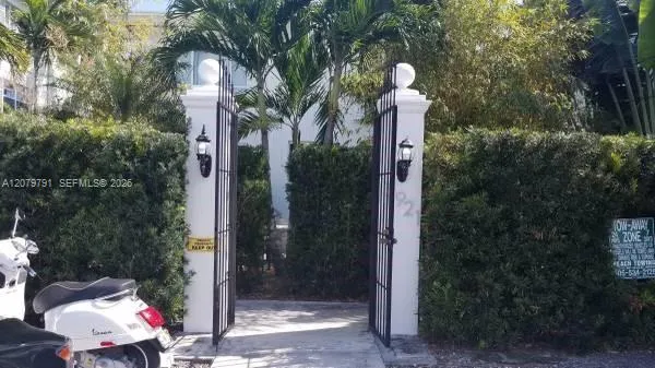 3921 Meridian Ave Miami Beach, FL 33140
