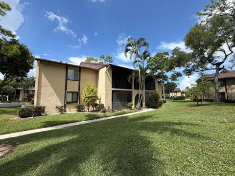 418 PINE GLEN LANE #C-2