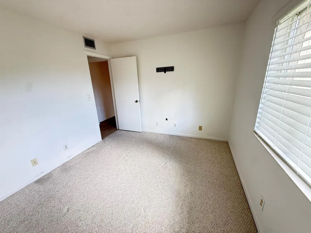 418 PINE GLEN LANE #C-2 