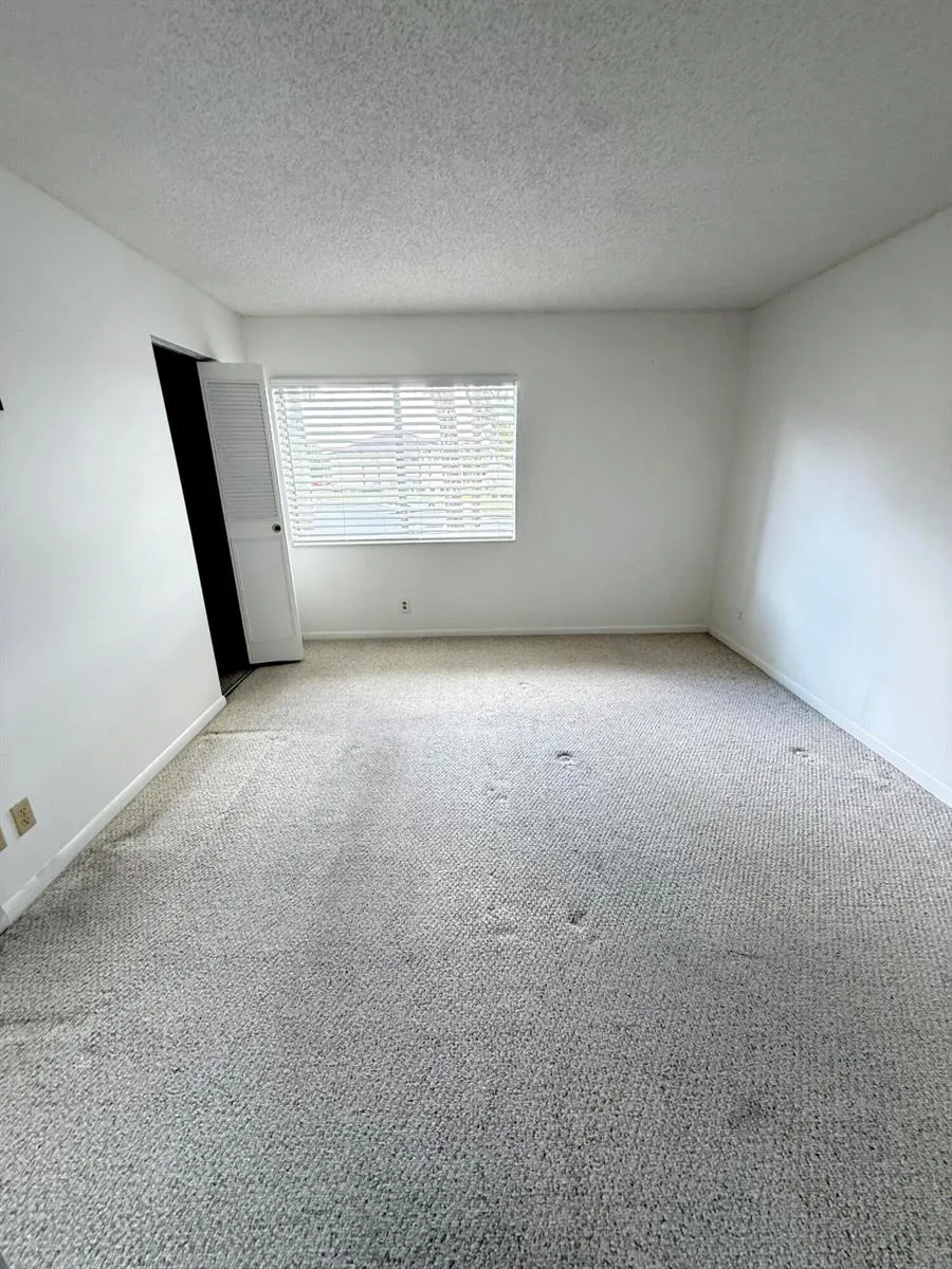 418 PINE GLEN LANE #C-2 