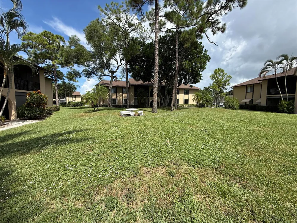 418 PINE GLEN LANE #C-2 
