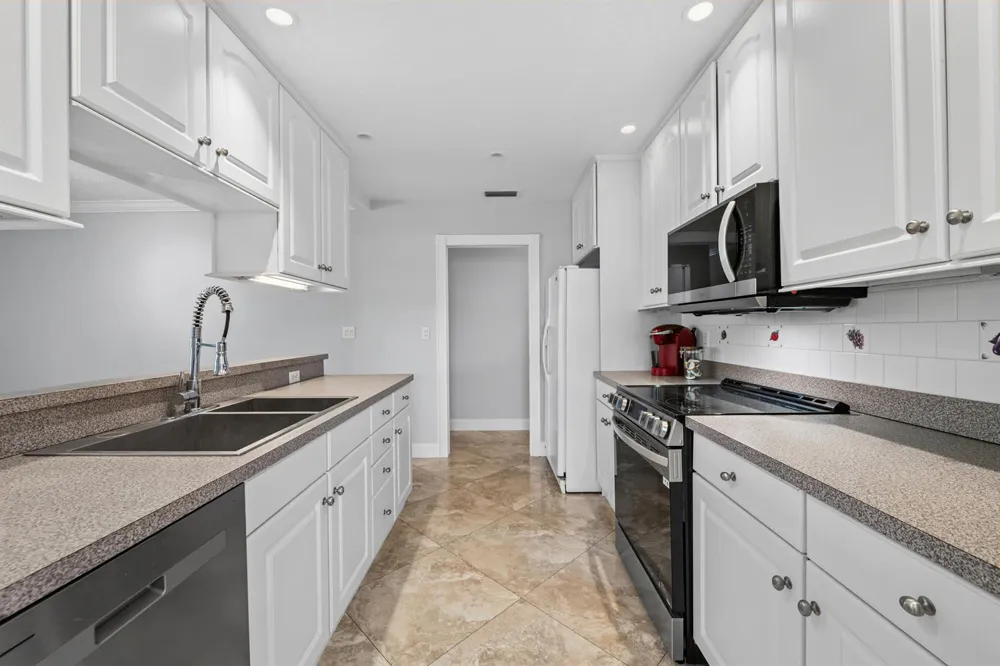 3291 NW 63RD STREET Fort Lauderdale, FL 33309