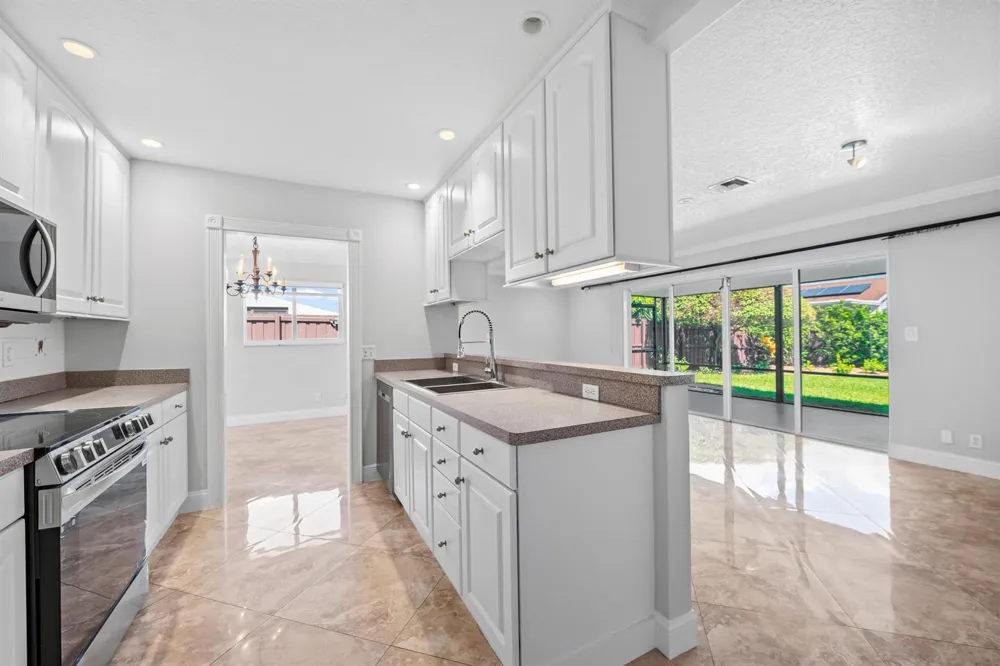 3291 NW 63RD STREET Fort Lauderdale, FL 33309