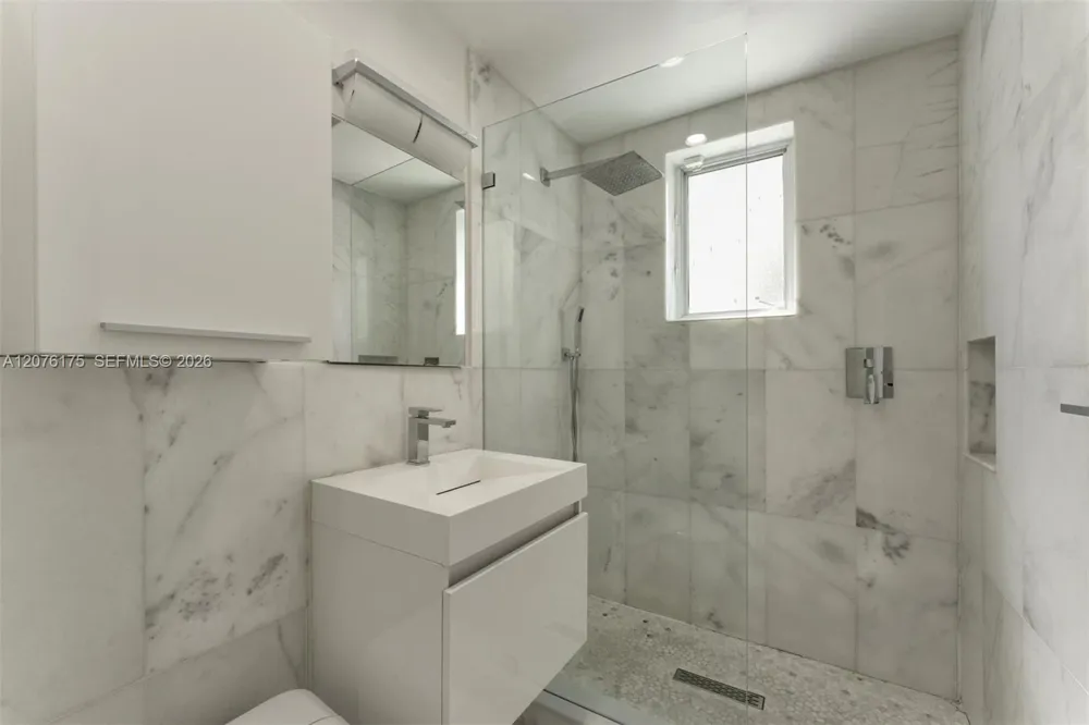 1751 James Ave #107 Miami Beach, FL 33139