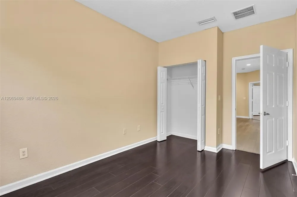 3102 NW 24th Way Oakland Park, FL 33309