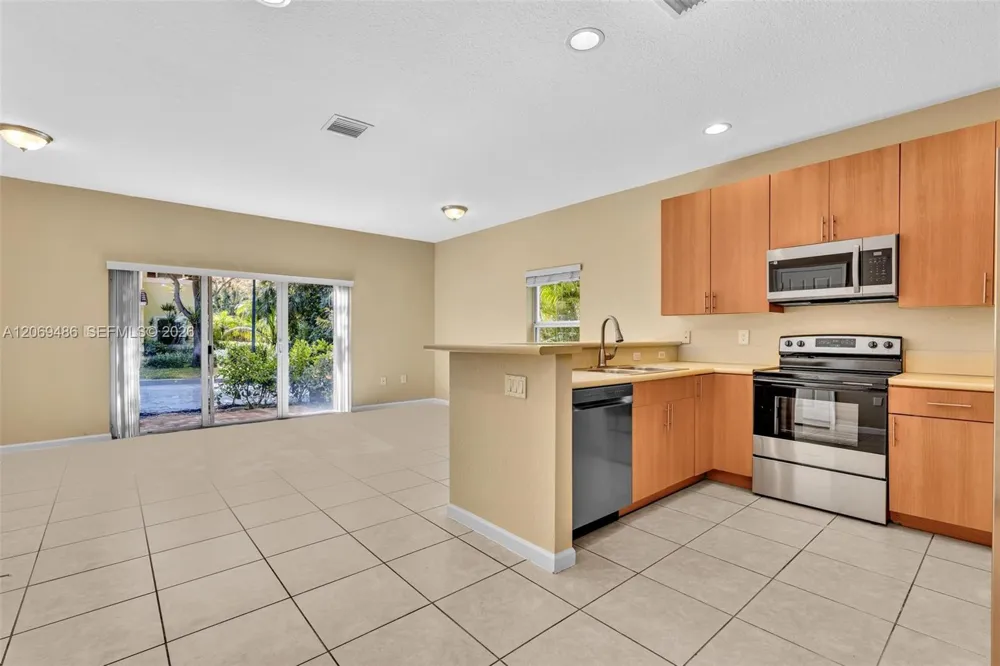 3102 NW 24th Way Oakland Park, FL 33309