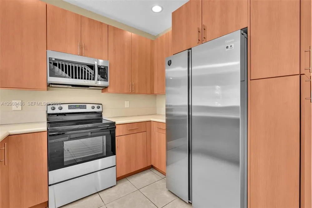 3102 NW 24th Way Oakland Park, FL 33309
