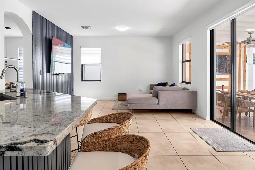 3548 W 88TH STREET Hialeah, FL 33018