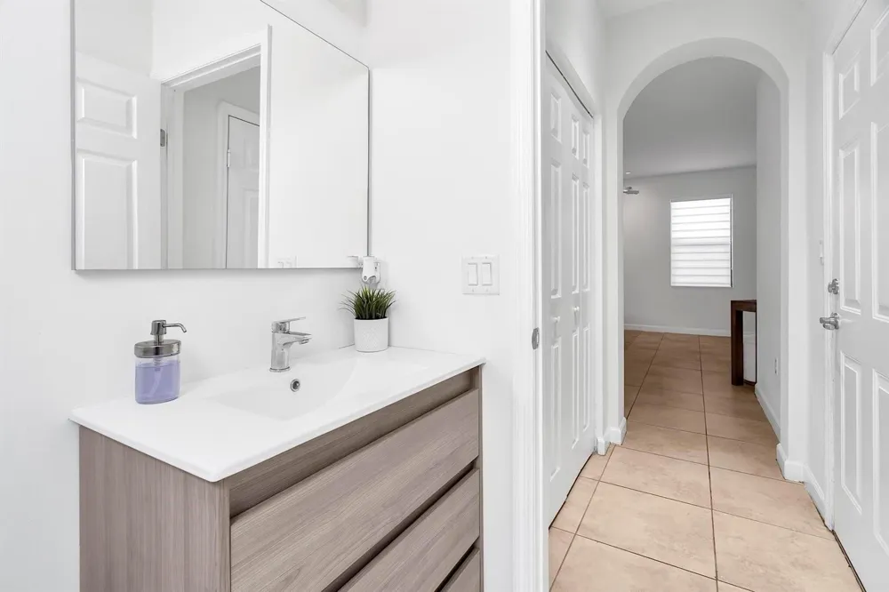 3548 W 88TH STREET Hialeah, FL 33018