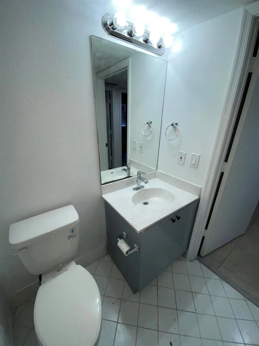 3740 JOG ROAD #106 West Palm Beach, FL 33411
