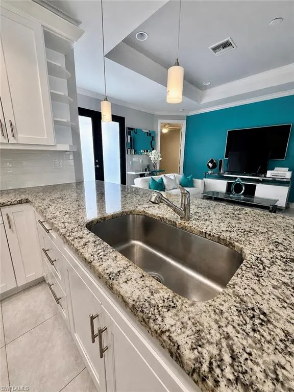 3711 43rd Avenue NE Naples, FL 34120