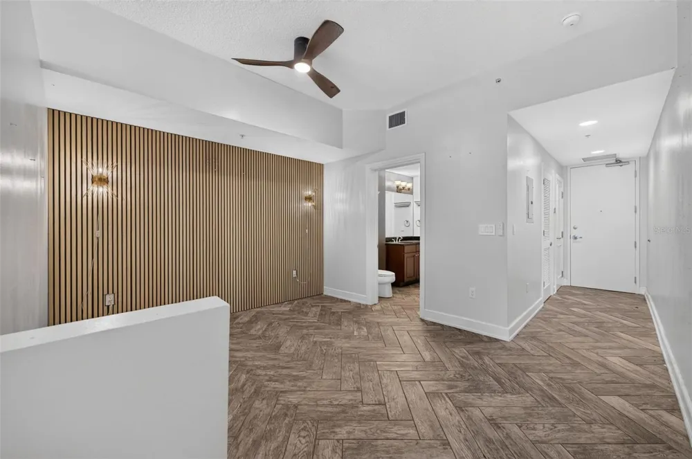 101 S EOLA DRIVE #1016 Orlando, FL 32801