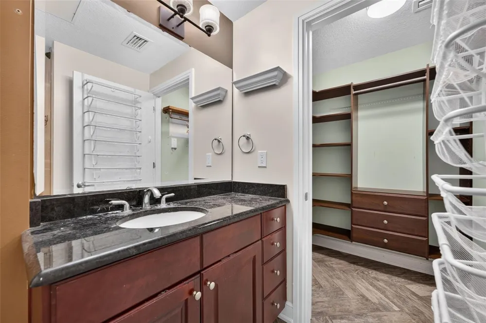 101 S EOLA DRIVE #1016 Orlando, FL 32801