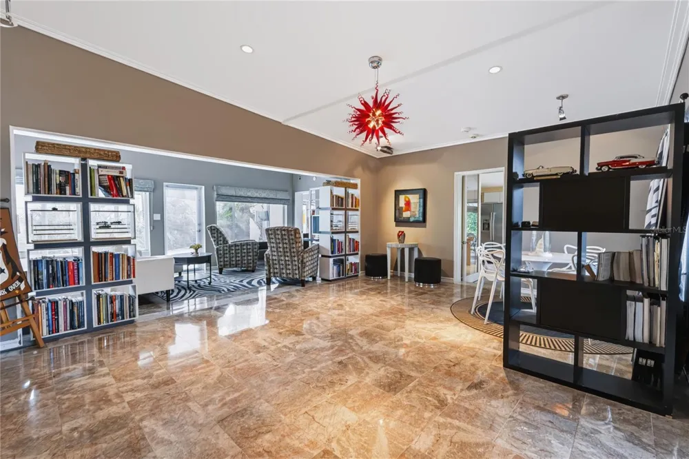 600 MAYFAIR CIRCLE Orlando, FL 32803