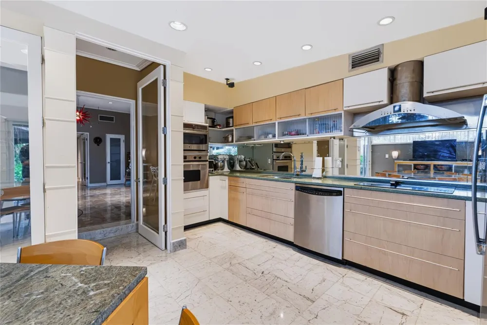 600 MAYFAIR CIRCLE Orlando, FL 32803