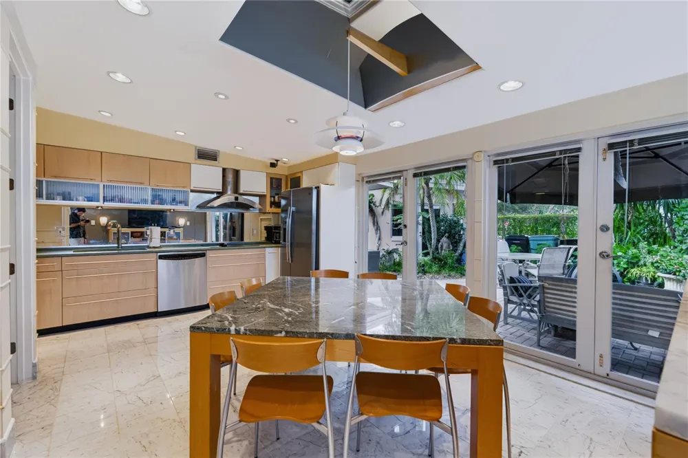 600 MAYFAIR CIRCLE Orlando, FL 32803