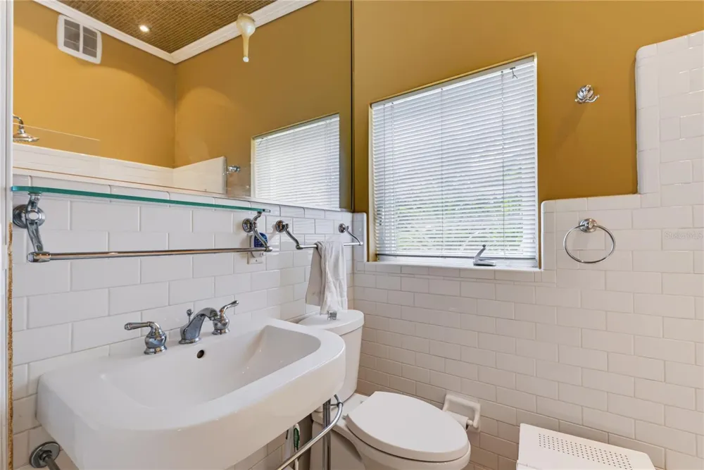 600 MAYFAIR CIRCLE Orlando, FL 32803