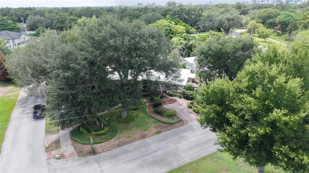 600 MAYFAIR CIRCLE Orlando, FL 32803