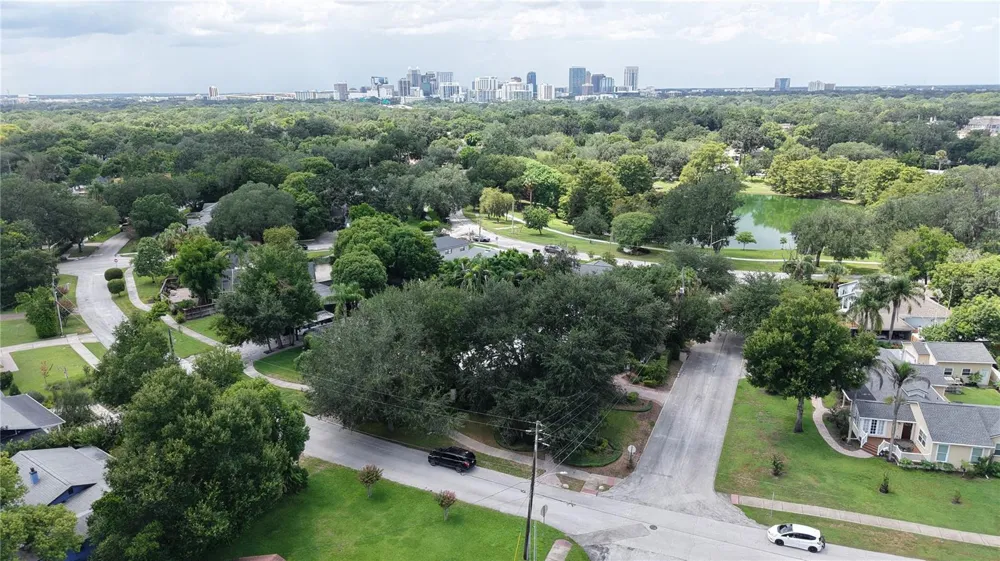 600 MAYFAIR CIRCLE Orlando, FL 32803