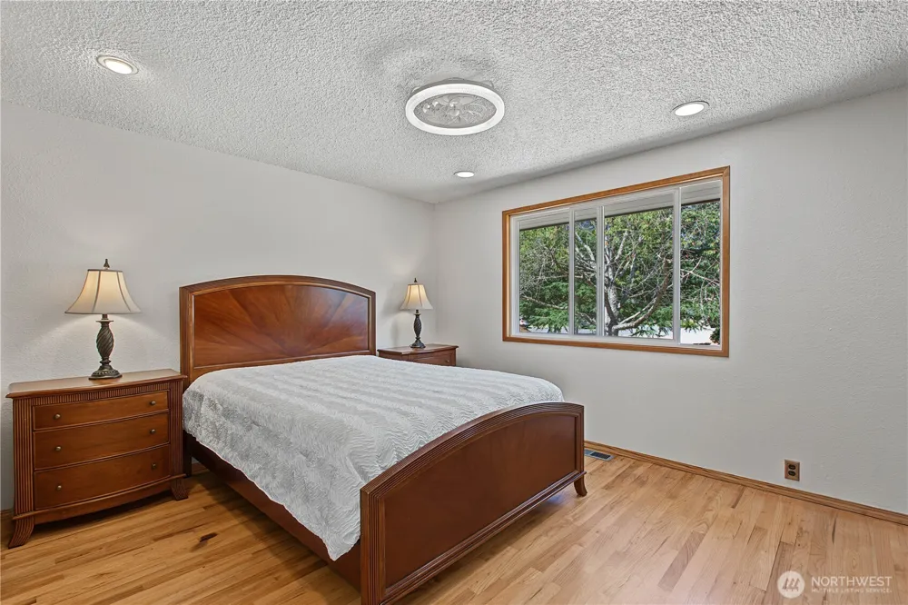 3710 S 268th Kent, WA 98032