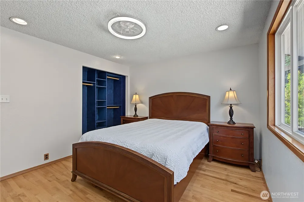 3710 S 268th Kent, WA 98032