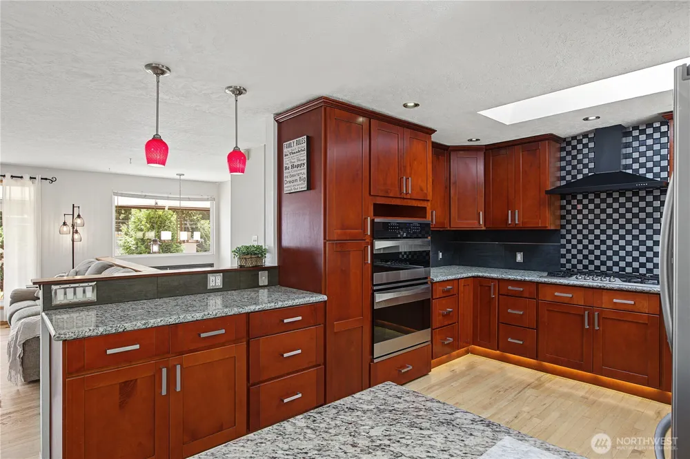 3710 S 268th Kent, WA 98032