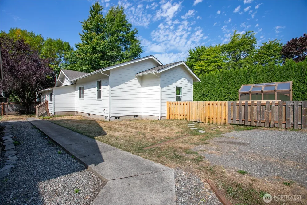 2140 Harris Avenue Bellingham, WA 98225