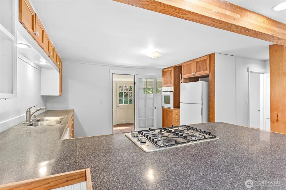 2140 Harris Avenue Bellingham, WA 98225