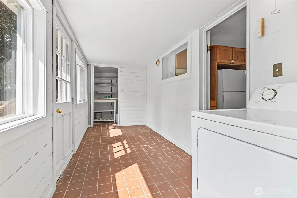 2140 Harris Avenue Bellingham, WA 98225