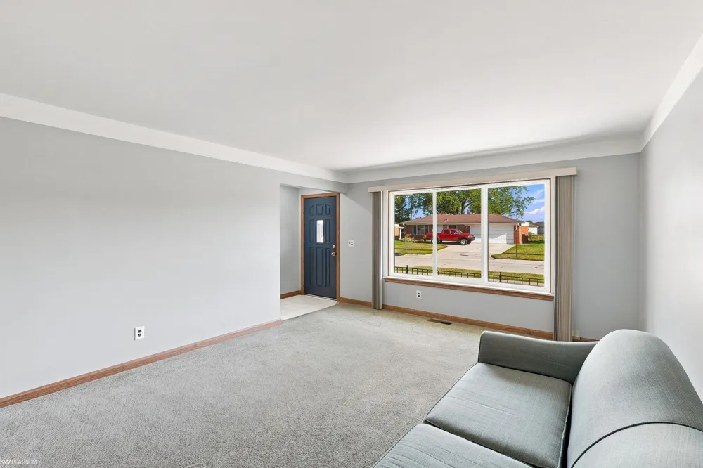 16878 Grettel Avenue Fraser City, MI 48026