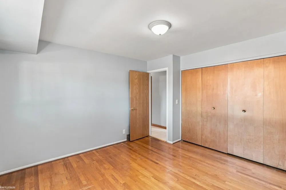 16878 Grettel Avenue Fraser City, MI 48026