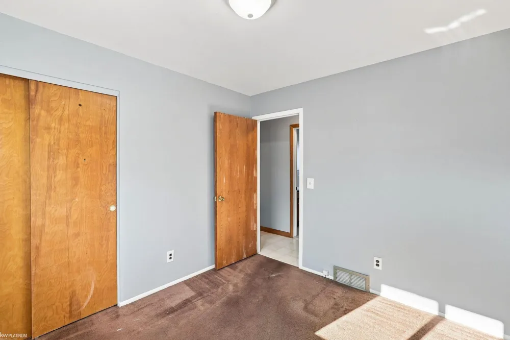 16878 Grettel Avenue Fraser City, MI 48026