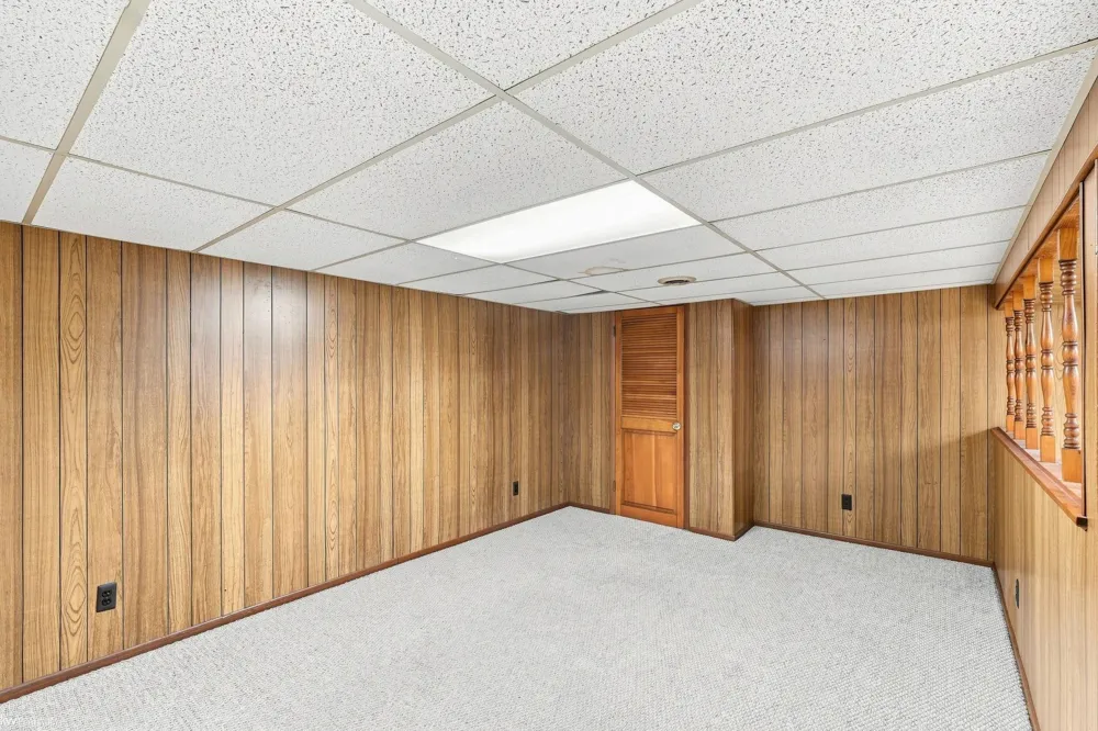 16878 Grettel Avenue Fraser City, MI 48026