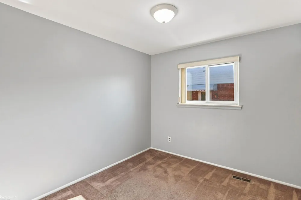 16878 Grettel Avenue Fraser City, MI 48026