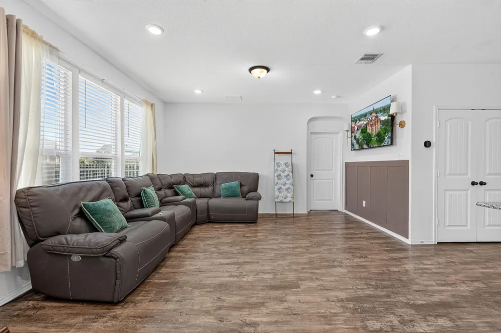 1703 Henbit Lane Lockhart, TX 78644