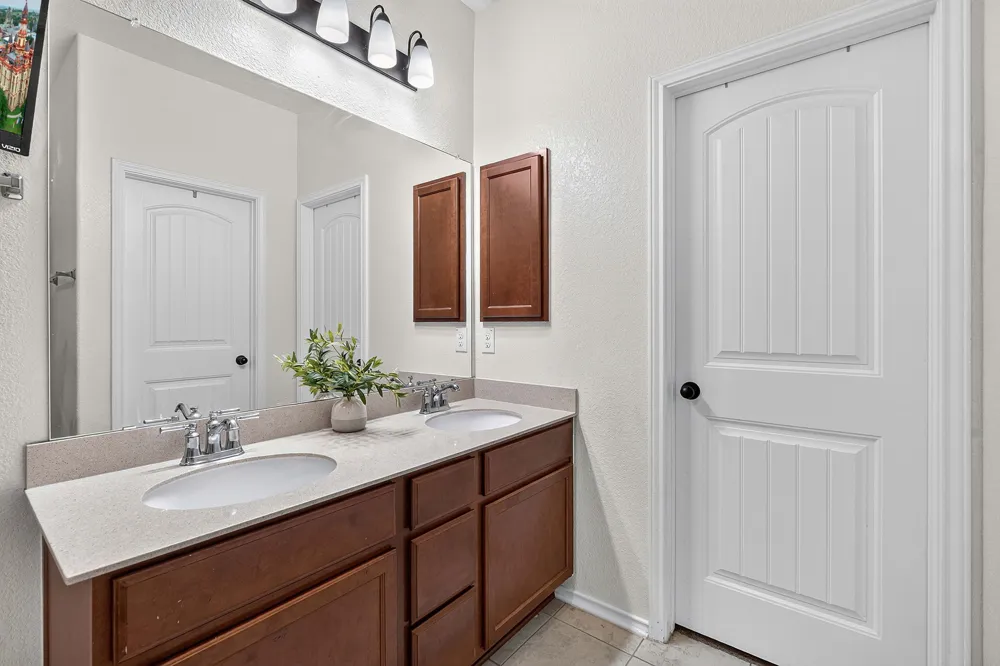 1703 Henbit Lane Lockhart, TX 78644
