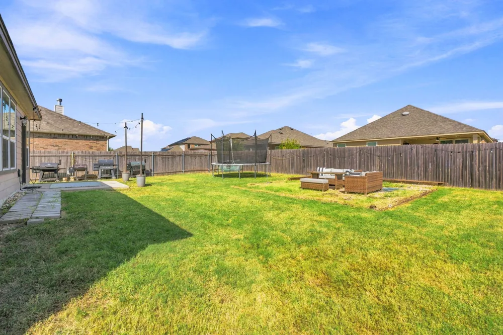 1703 Henbit Lane Lockhart, TX 78644