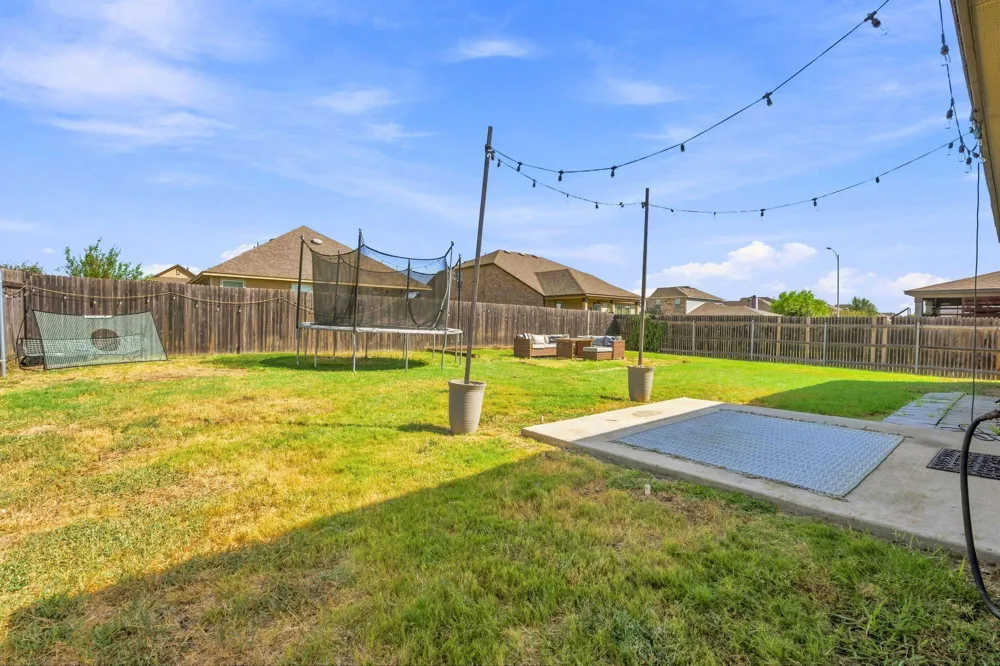 1703 Henbit Lane Lockhart, TX 78644