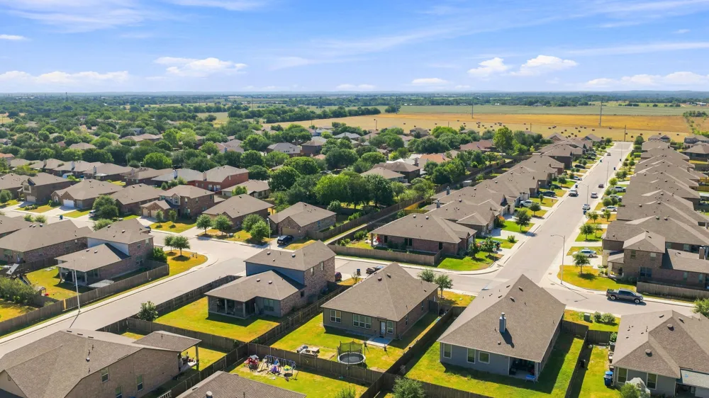 1703 Henbit Lane Lockhart, TX 78644