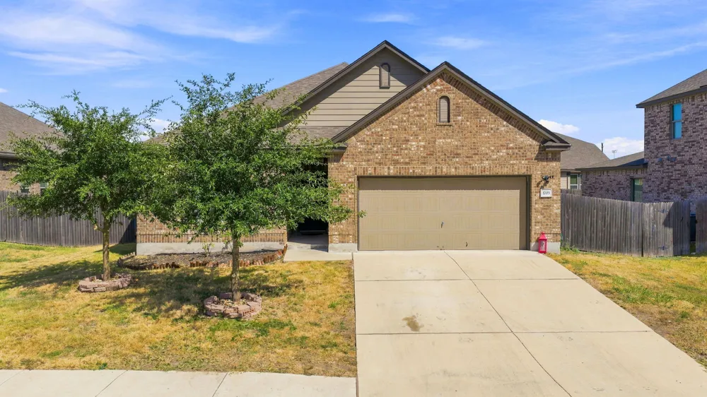 1703 Henbit Lane Lockhart, TX 78644