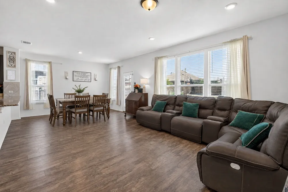 1703 Henbit Lane Lockhart, TX 78644