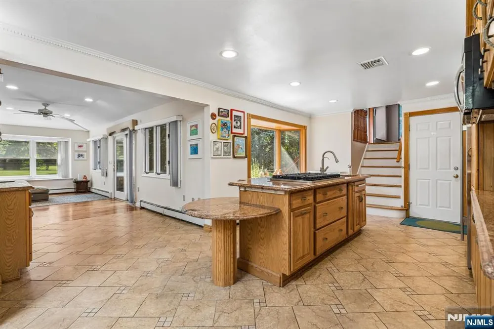 186 Laauwe Avenue Wayne, NJ 07470