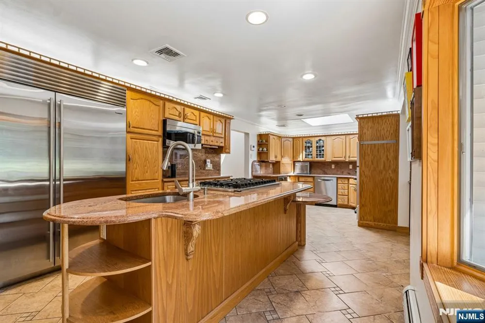 186 Laauwe Avenue Wayne, NJ 07470