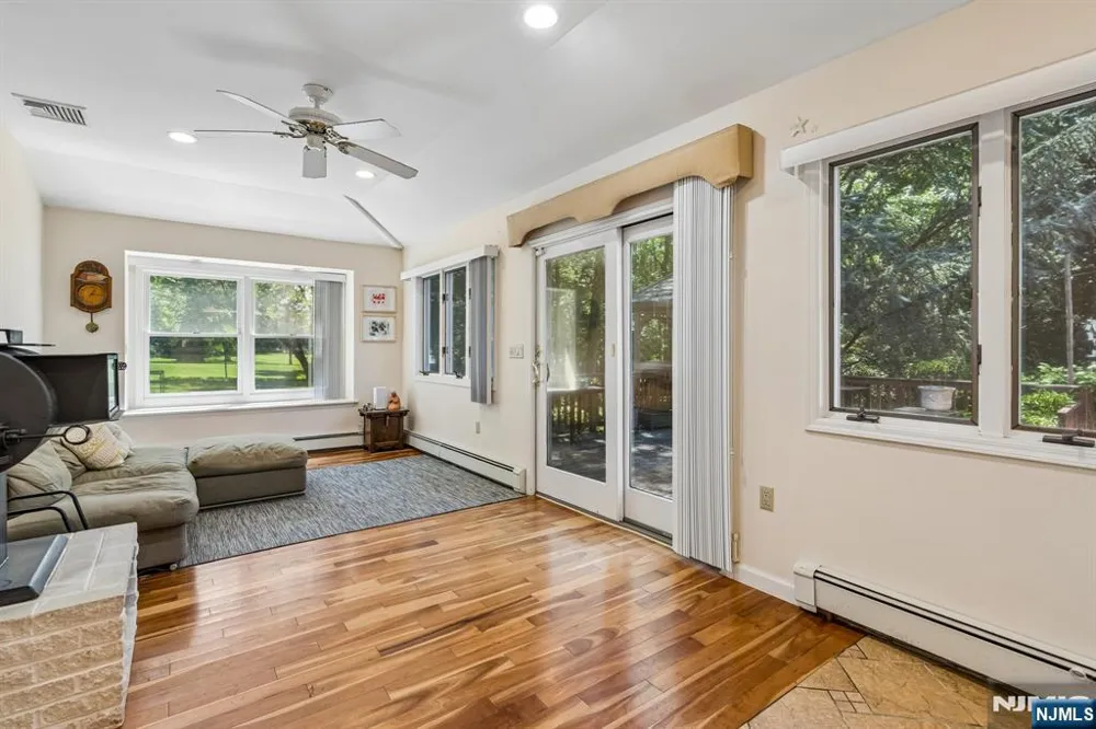 186 Laauwe Avenue Wayne, NJ 07470