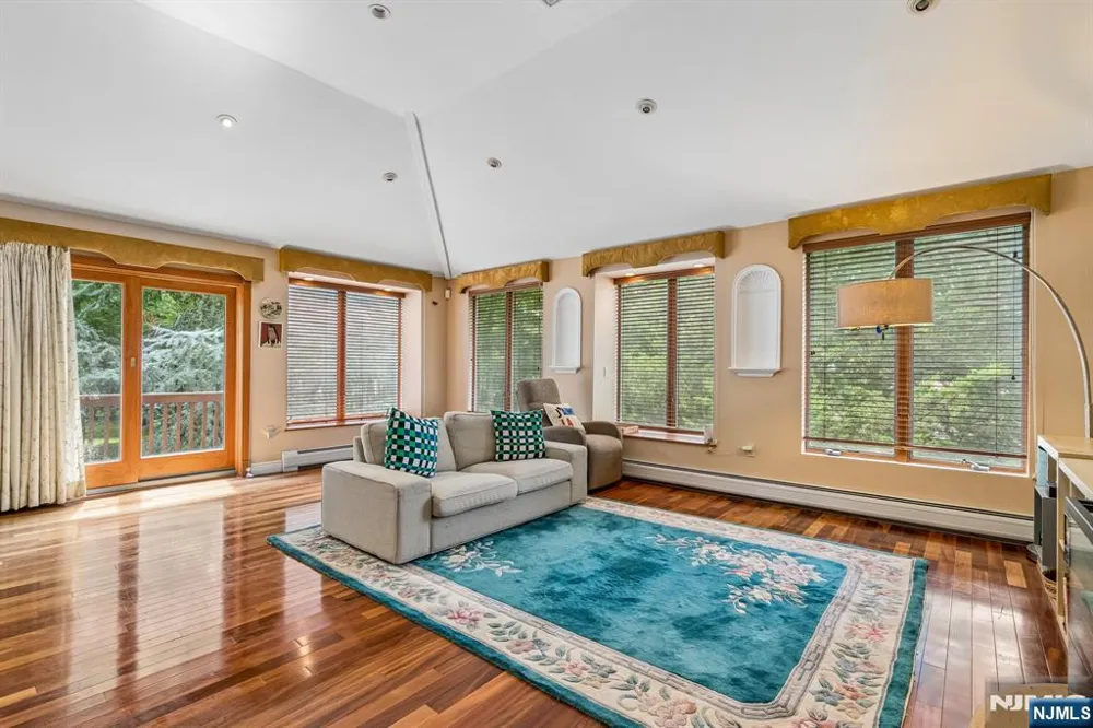 186 Laauwe Avenue Wayne, NJ 07470
