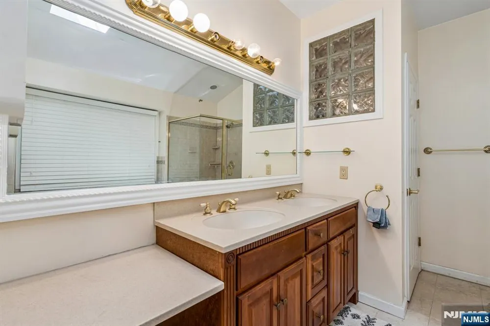186 Laauwe Avenue Wayne, NJ 07470