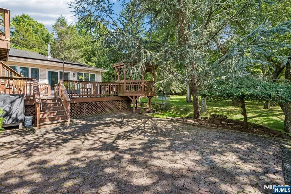 186 Laauwe Avenue Wayne, NJ 07470