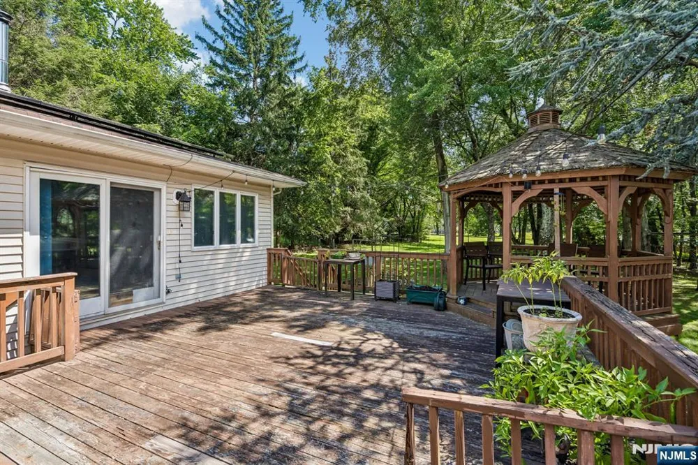 186 Laauwe Avenue Wayne, NJ 07470