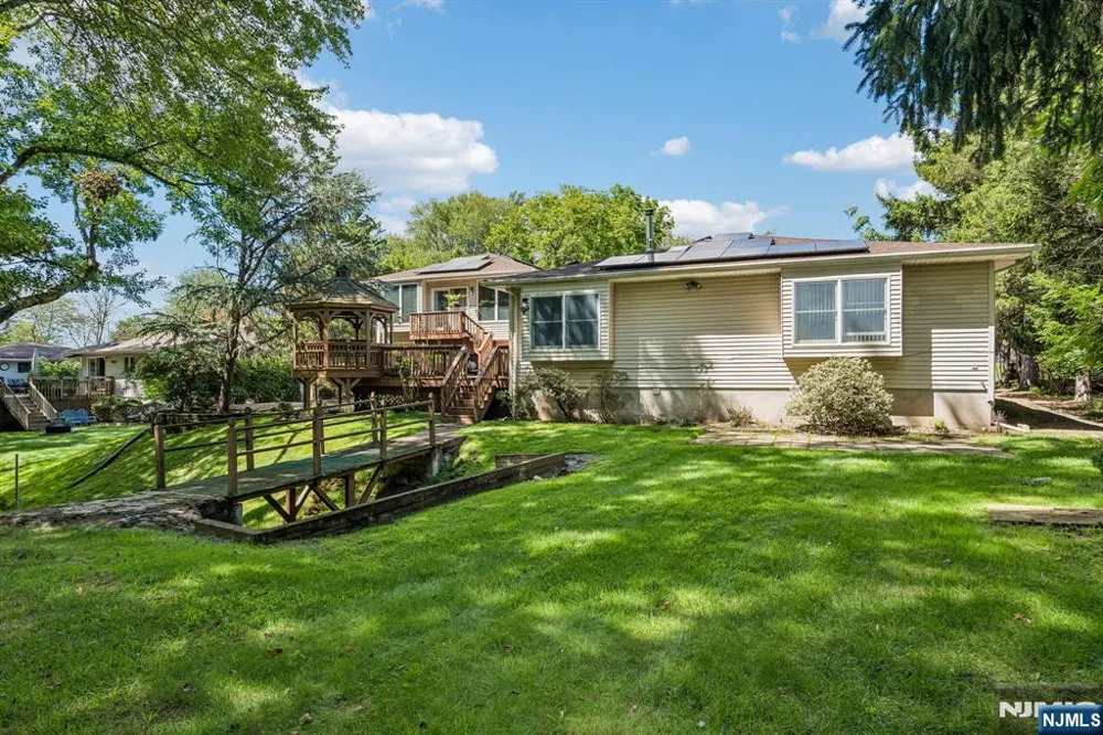 186 Laauwe Avenue Wayne, NJ 07470