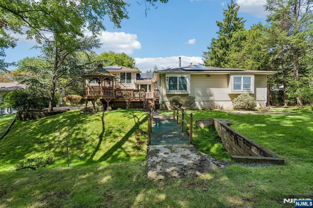 186 Laauwe Avenue Wayne, NJ 07470